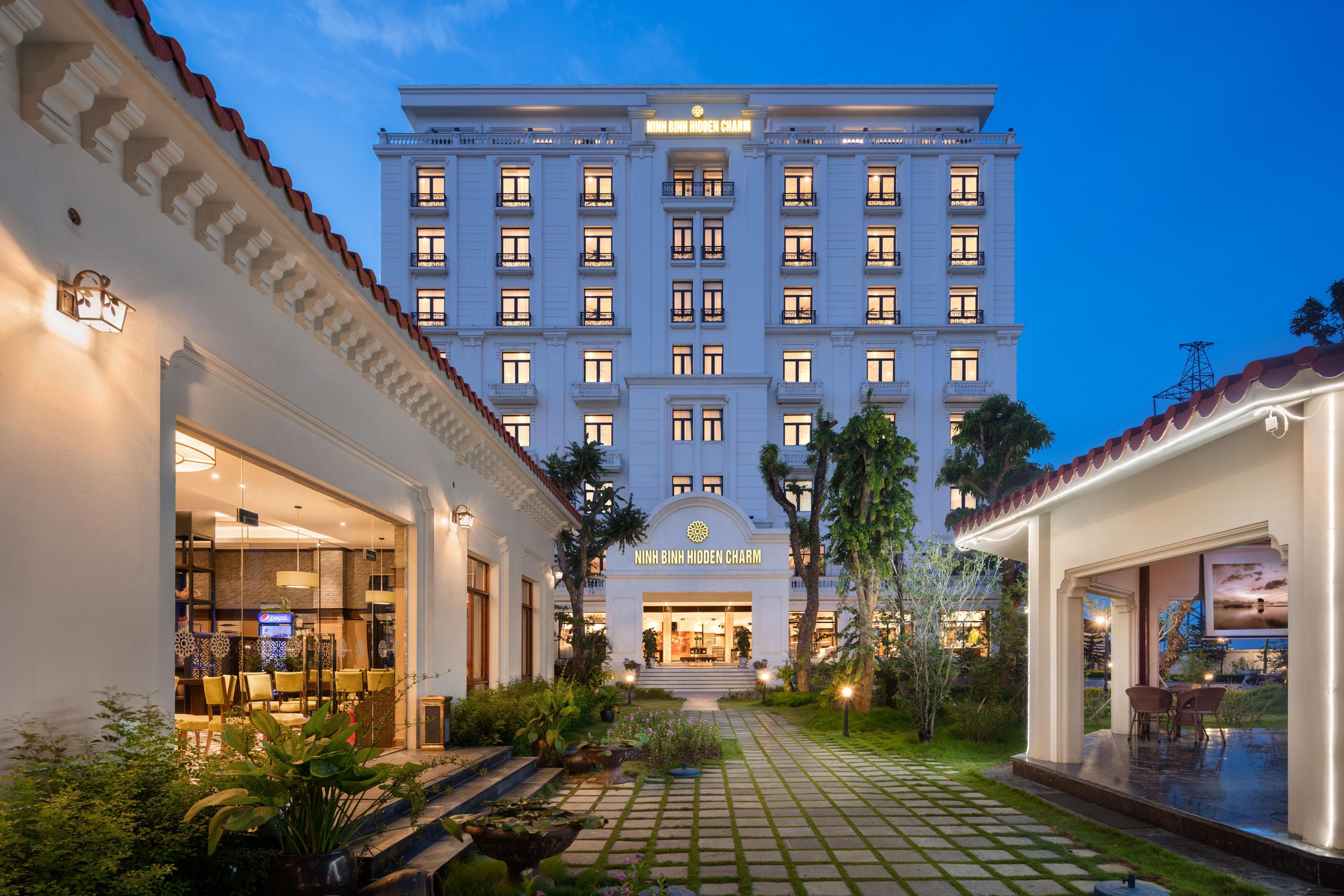 Ninh Binh Hidden Charm Hotel & Resort Exterior photo